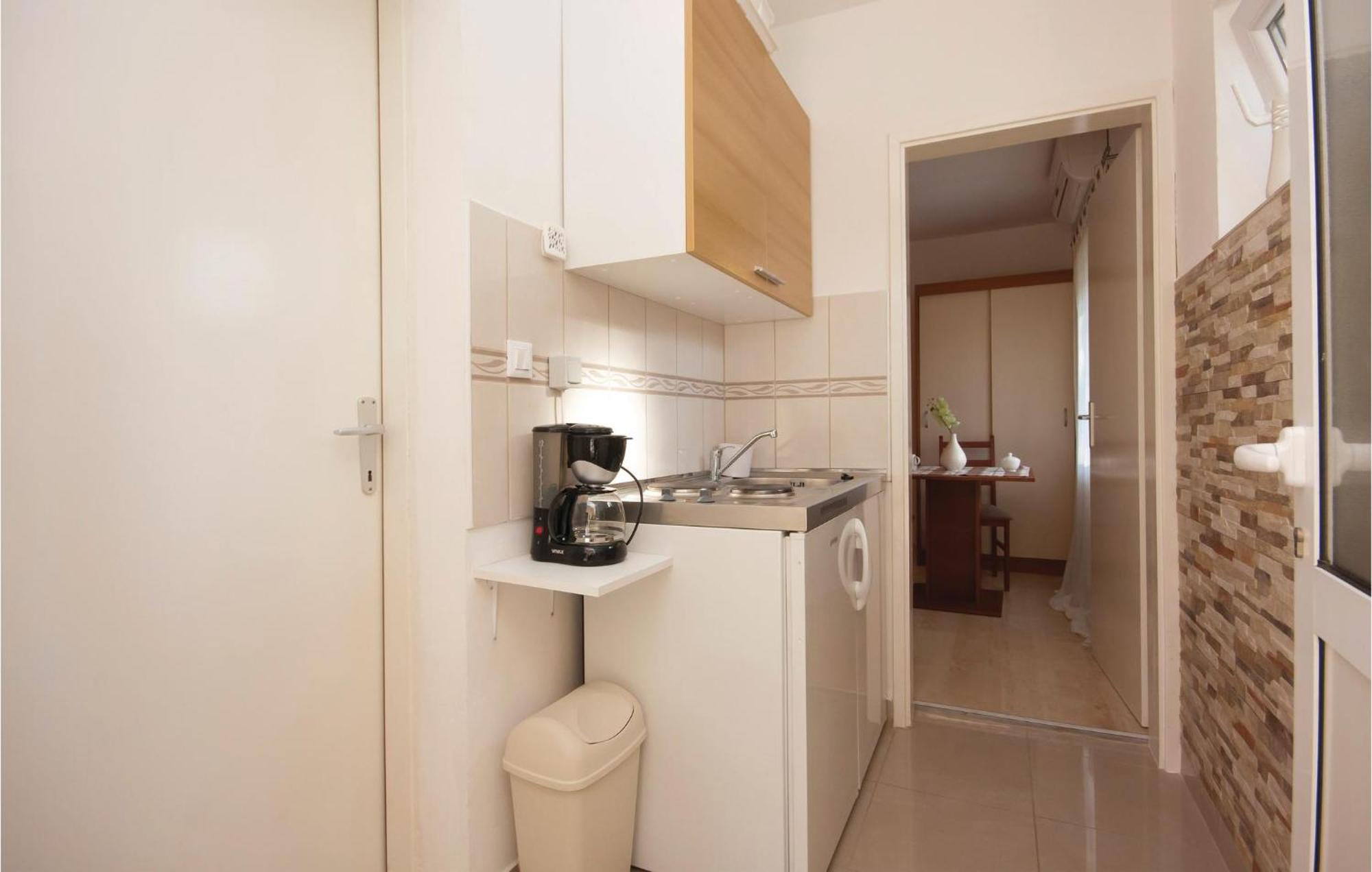 Nice Apartment In Raslina With House Sea View Exterior foto