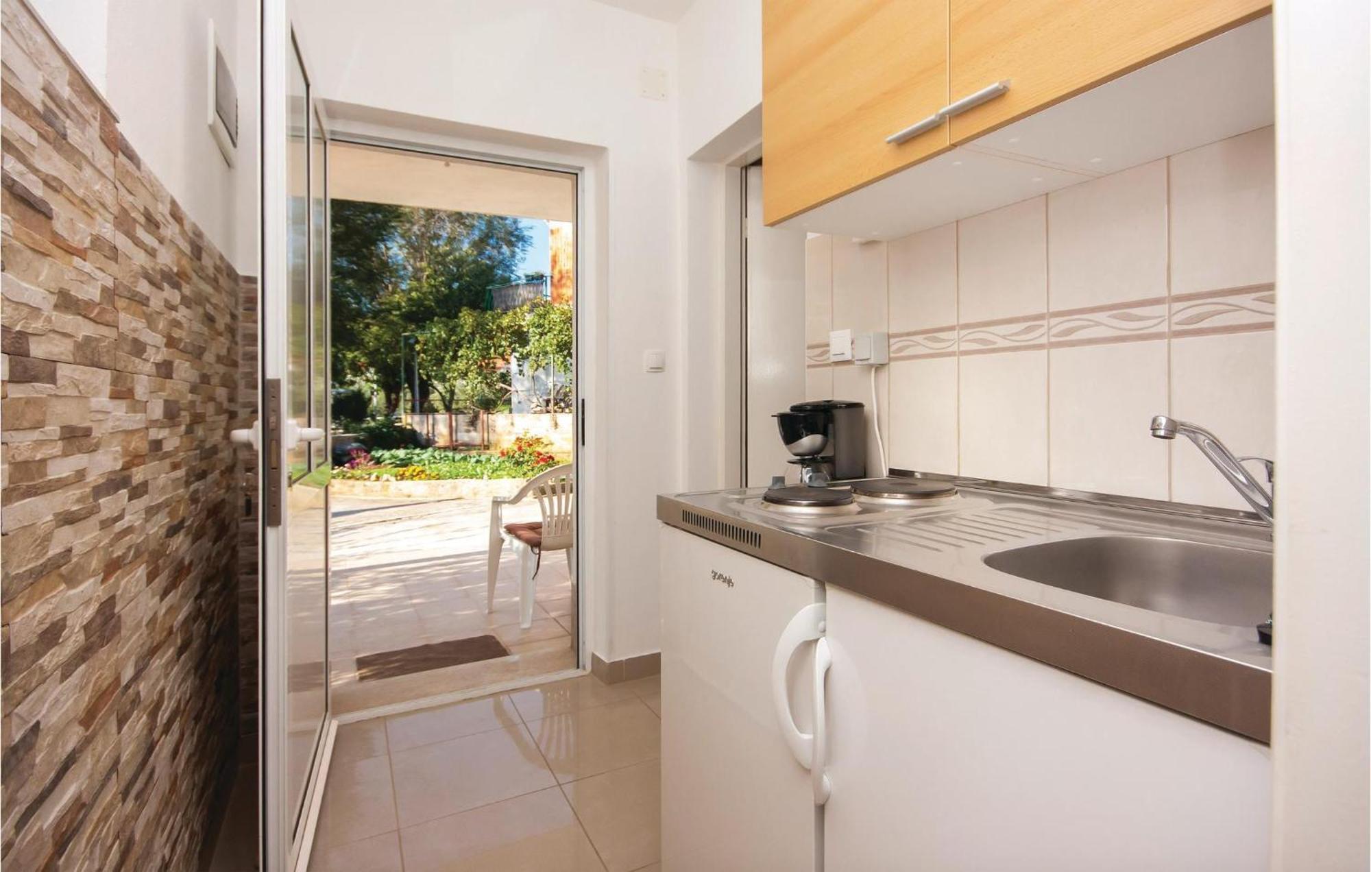 Nice Apartment In Raslina With House Sea View Exterior foto